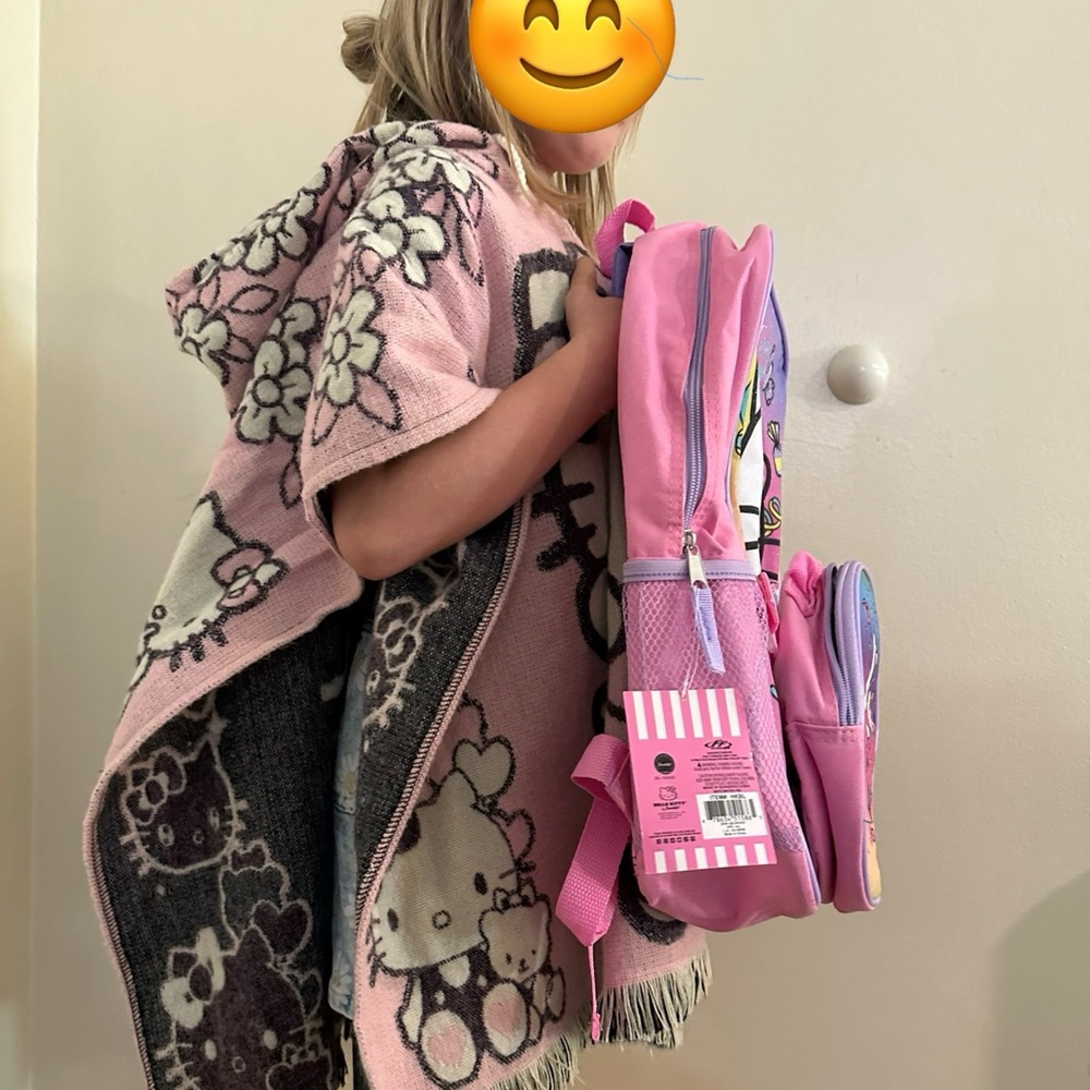 Hello kitty bundle - Picture 3 of 4